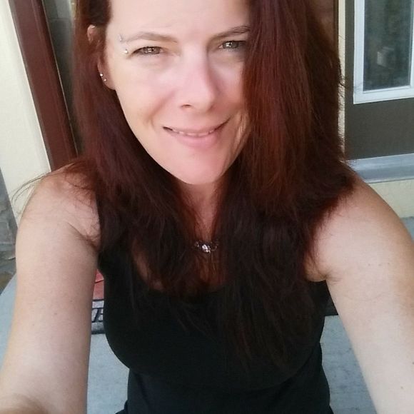 Meet your Posher, Steffi - Picture 1 of 1